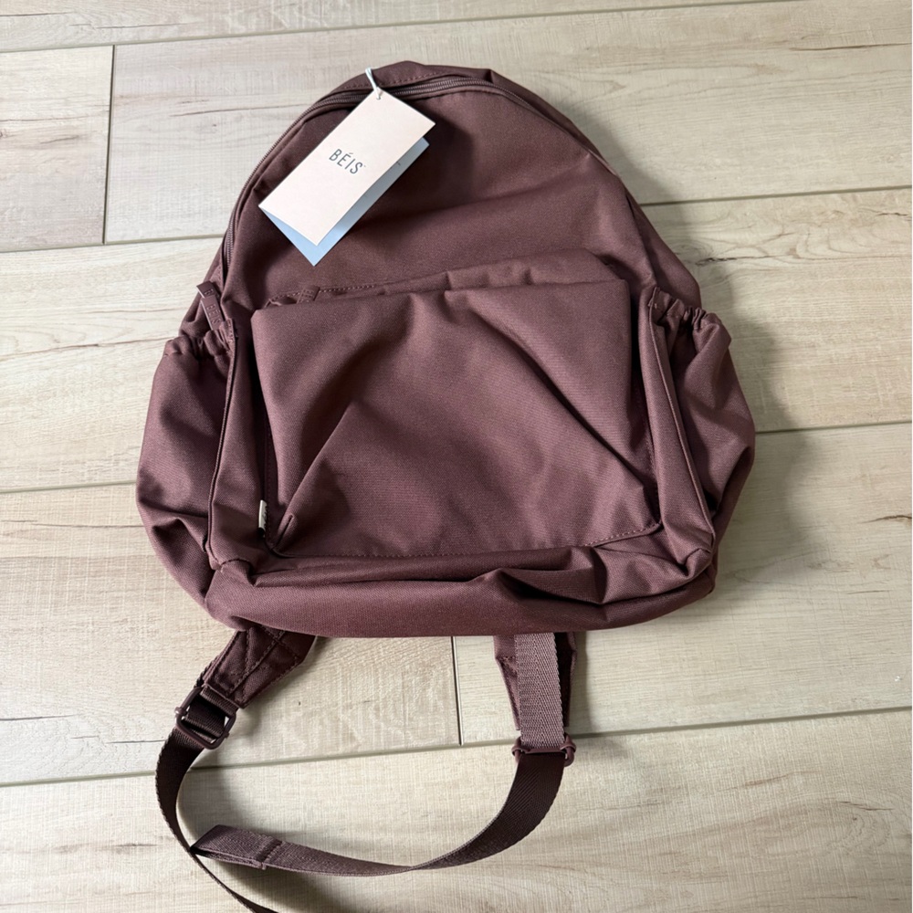 BÉIS The BÉISics Backpack 
in *MAPLE*